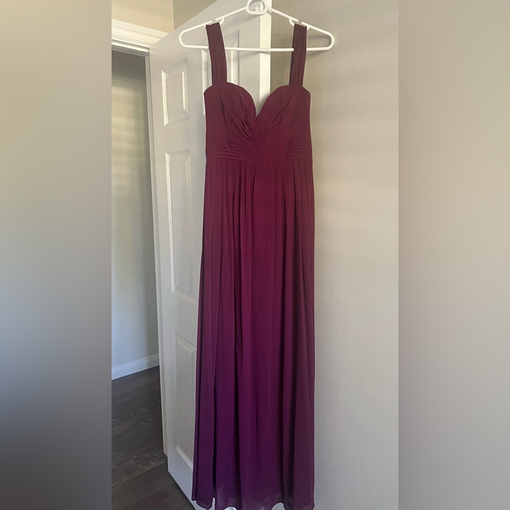Lulu’s Elegant Purple Evening Gown